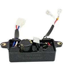 {{photo.Alt || photo.Description || 'Регулятор напряжения (AVR) бензинового генератора Carver PPG-3900'}}